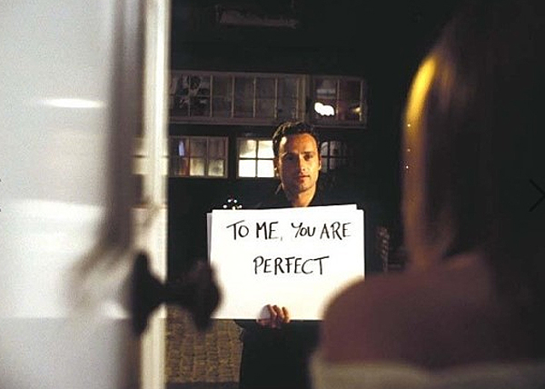 짝사랑 실패 이유 1위 ⓒ 영화 '러브액츄얼리'의 한 장면