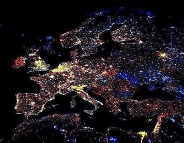 우주에서 본 유럽의 밤 ⓒ 온라인 커뮤니티