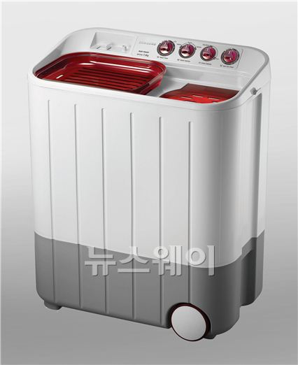 'iF 디자인 어워드 2013'에서 금상을 수상한 삼성전자의 서남아 현지 특성을 반영한 이조식 세탁기 ⓒ삼성전자 제공