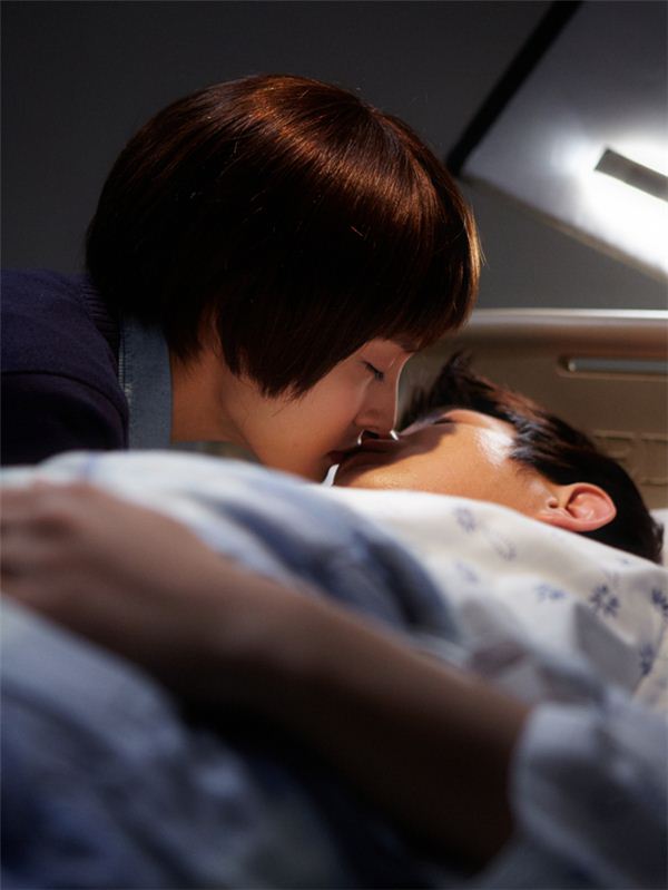 박규리-전지후 키스 “두 사람 사이에 무슨일이?” 기사의 사진