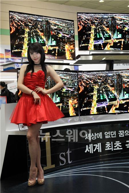 서울 삼성동 코엑스에서 열린 '월드 IT쇼 2013' LG 전시장 .이주현 기자 juhyun@newsway.co.kr