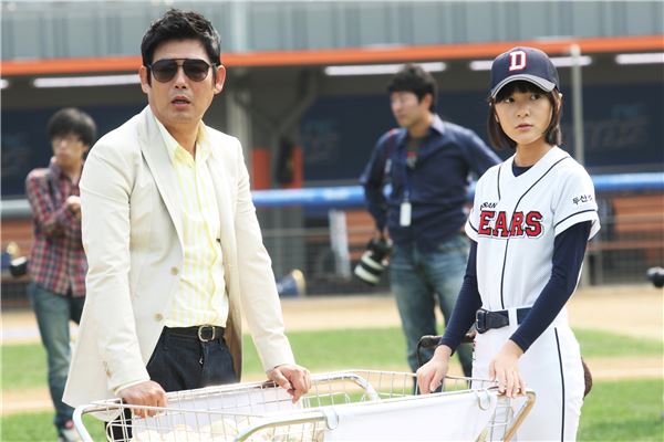 '예능 대세' 배우 성동일, '미스터 고'에선 '웃음+감동' 역할 기사의 사진