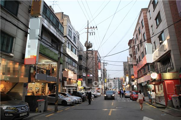  손호영과 교제하던 Y씨 살던 집 근처 가보니··· 기사의 사진