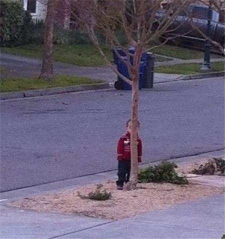 완벽하게 숨은 딸. 온라인 커뮤니티