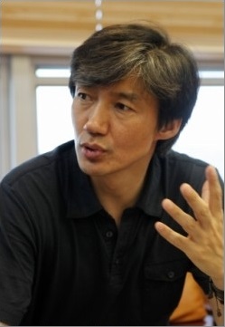조국 서울대 법대 교수 논문이 표절 의혹으로 본조사 들어가. 뉴스웨이 DB.
