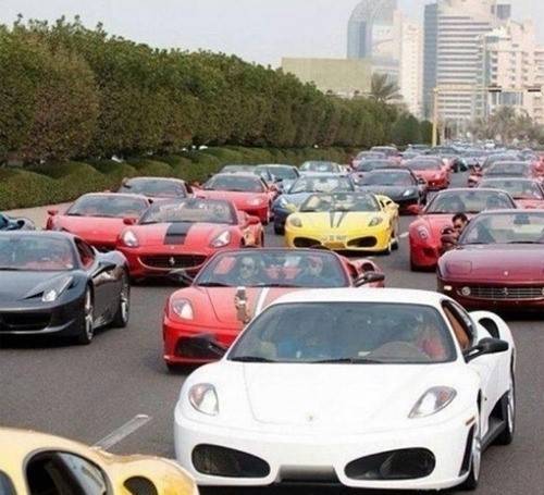 두바이 흔한 국민차. 사진=온라인 커뮤니티