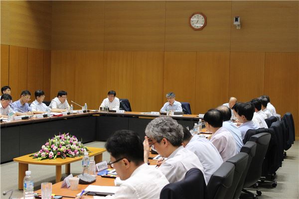 김중수 한국은행 총재는 지난 12일 한은 제주본부에서 ‘2013년 제2차 지역본부장회의’를 개최했다. 사진=한국은행 제공