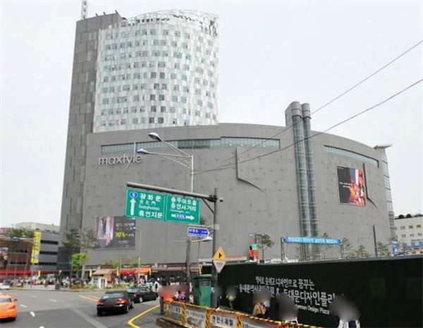 서울 동대문 패션쇼핑몰 ‘맥스타일’ 전경. 사진=네이버지도 캡쳐