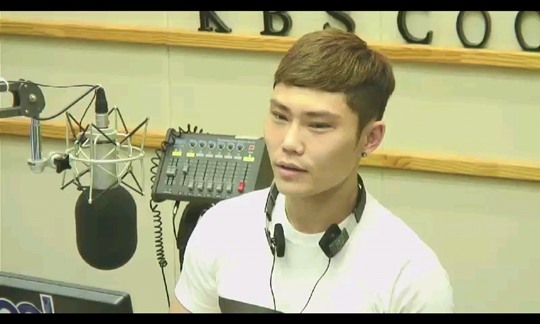 김범수 쌍꺼풀재수술. 사진=KBS COOLFM ‘김범수의 가요광장’