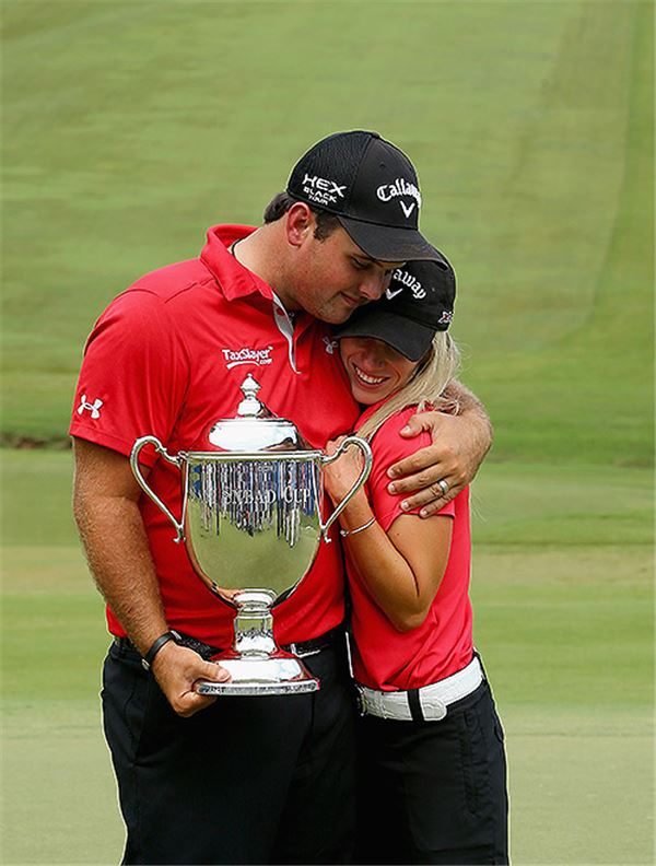 캘러웨이 아이언으로 우승한 패트릭 리드와 캐디를 한 그의 아내 저스틴. ⓒPGA투어닷컴