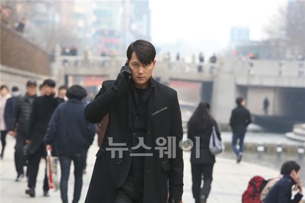 영화 '감시자들' 중 한 장면
