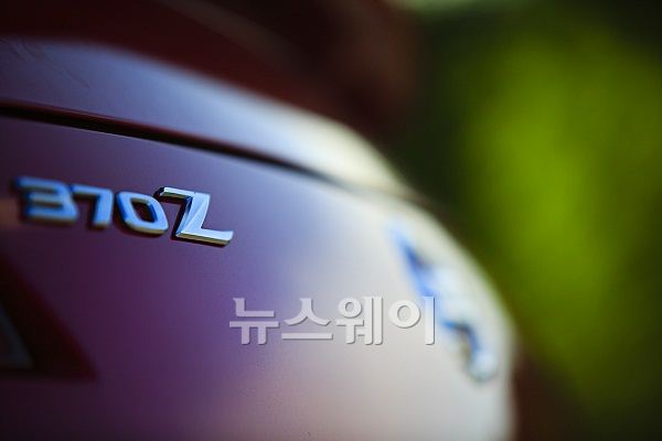 닛산 스포츠카 ‘370Z’ 기사의 사진