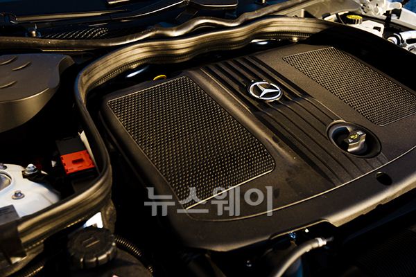 메르세데스-벤츠 ‘E220 CDI 아방가르드’ 기사의 사진