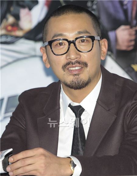 8일 서울 광진구 왕십리CGV에서 영화 롤러코스터(감독:하정우)의 언론시사회가 열렸다. 감독으로 데뷔한 하정우. 김동민 기자. life@newsway.co.kr