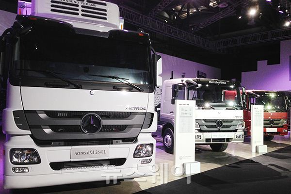 국내 수입 트랙터사의 리더인 다임러 트럭 코리아㈜가 프리미엄 대형 트럭 Actros 6x4 2641L Cargo를 새롭게 출시한다. 사진=윤경현 기자 squashkh@ 