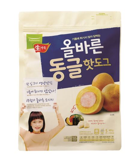 풀무원, 기름에 튀기지 않은 동그란 핫도그 출시 기사의 사진