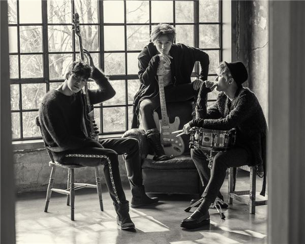빌보드 월드 앨범 차트 8위에 등극한 '로열 파이럿츠'./사진=애플오브디아이 제공