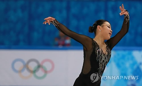 제22회 러시아 소치 동계올림픽에 출전한 김해진이 21일 오전(한국시간) 소치 아이스버그 스케이팅 팰리스에서 열린 여자 피겨스케이팅 싱글 프리 스케이팅 경기에서 연기를 펼치고 있다. 사진=연합뉴스 제공