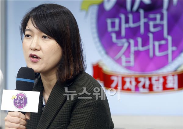 채널A ‘이제 만나러 갑니다’(연출 이진민PD)의 기자간담회가 19일 오후 서울 광화문 채널A 오픈스튜디오에서 열렸다. 이만갑에 출연하는 이진민 PD가 취재진의 질문에 답하고 있다. 김동민 기자 life@newsway.co.kr