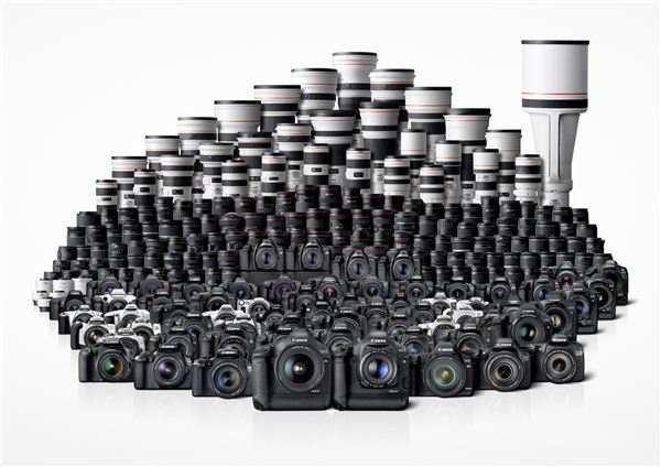 캐논은 4일 렌즈교환식 디지털 카메라(DSLR 및 미러리스 카메라 포함)와 디지털 컴팩트 카메라 생산량이 2억5000만대를 돌파했다. 사진=캐논코리아 제공