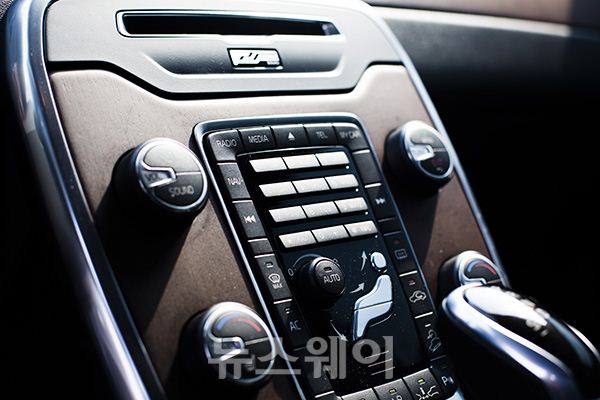 아웃도어 라이프 ‘볼보 XC70 D5 AWD’ 하나면 끝 기사의 사진