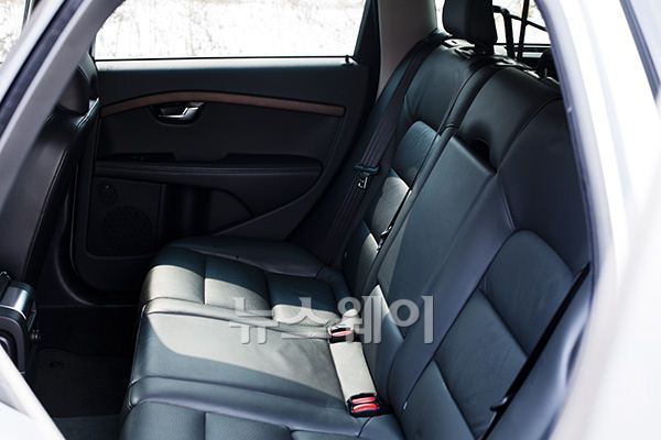 아웃도어 라이프 ‘볼보 XC70 D5 AWD’ 하나면 끝 기사의 사진