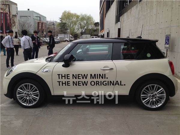 BMW 프리미엄 소형차 브랜드 미니(MINI)가 10일 3세대 뉴 미니를 공개했다. 사진=윤경현 기자 squashkh@