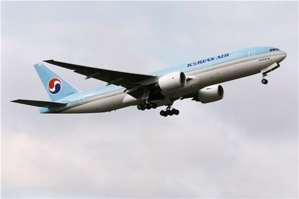 대한항공이 오는 5월 2일부터 매일 인천~휴스턴 노선에 투입하게 될 보잉 777-200 여객기. 사진=대한항공 제공