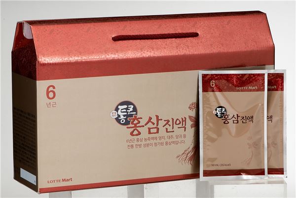 롯데마트는 가정의 달을 맞아 ‘통큰 홍삼 파우치’ 4종을 판매한다. 사진=롯데마트 제공