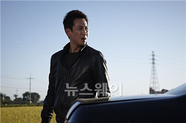  재미의 끝을 증명한 영화 ‘끝까지 간다’ 기사의 사진