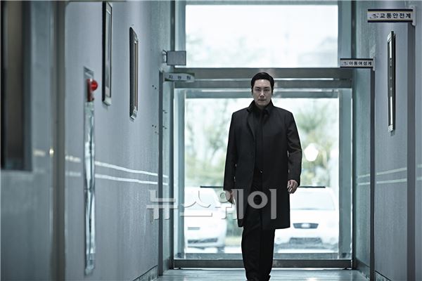  재미의 끝을 증명한 영화 ‘끝까지 간다’ 기사의 사진