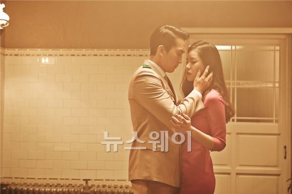  ‘인간중독’, 제발 ‘노출’만 보지 않았으면··· 기사의 사진