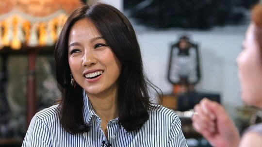 ‘매직아이’ 이효리 “부부라도 하기 싫을 때 있다”···19금 입담에 출연자 ‘당황’ 기사의 사진