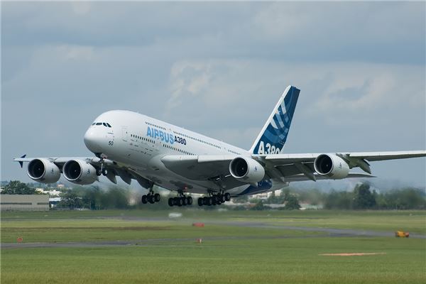 에어버스가 생산하고 있는 A380 여객기.