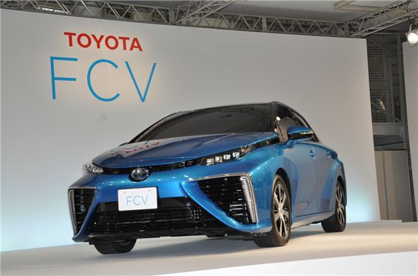 토요타자동차는 신형 수소연료전지자동차를 2015년 1분기 이내에 일본 국내에서 출시하기로 했다고 26일 밝혔다. 사진=한국토요타자동차 제공