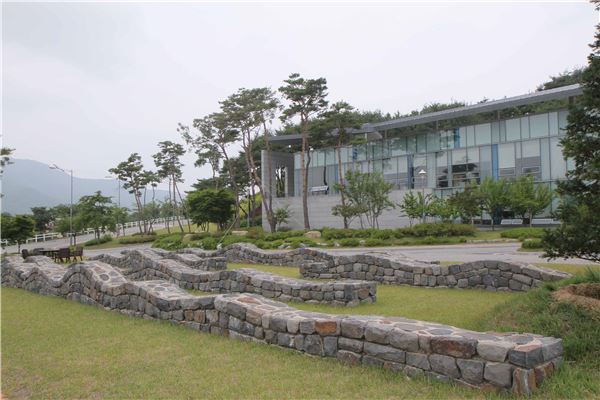 렛츠럼팜 장수 본관 뒤 공연장