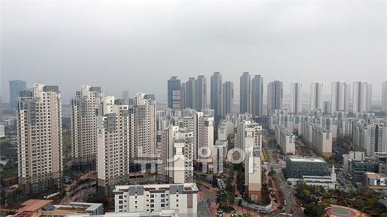 인천 송도 웰카운티 4단지에서 바라 본 송도 아파트 단지 모습. 사진=성동규 기자 sdk@