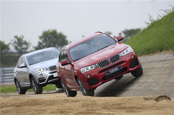 BMW 코리아는 18일 주행 성능이 뛰어난 쿠페형 디자인 SUV ‘뉴 X4’를 출시한다고 밝혔다. 이번에 출시된 뉴 X4는 뉴 X4 xDrive20d xLine과 뉴 X4 xDrive30d M 스포츠 패키지로 나뉜다. 사진=BMW 코리아 제공