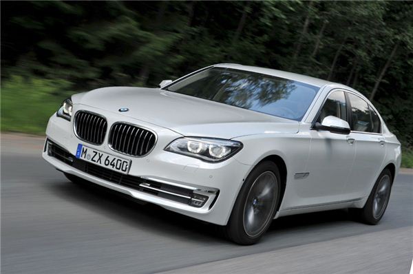 BMW 코리아는 차량을 구입한 지 5년 혹은 주행거리가 10만km가 넘어 BSI 기간이 만료된 모델을 대상으로 정기적인 리프레시 캠페인을 진행하며 BMW만의 프리미엄 서비스를 제공하고 있다. 사진=BMW 코리아 제공