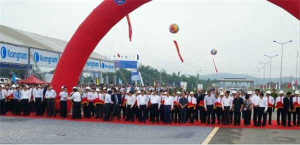 베트남 노이바이~라오까이 성 고속도로 준공식 행사 모습. 사진=경남기업 제공