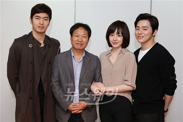 임수정 조정석 이진욱, 곽재용 감독 타임슬립 멜로 ‘시간이탈자’ 촬영 시작 기사의 사진