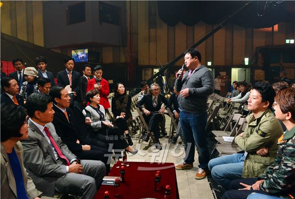 사진= KBS '개그콘서트' 방문한 국회의원과 출연진 만남 현장 / KBS 제공
