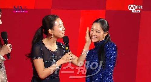 김희애, 클라라에게 “이건 특급 칭찬이야” 기사의 사진