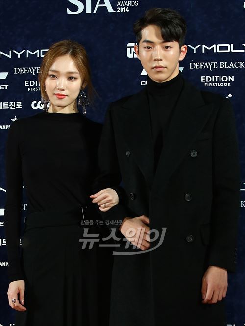 이성경, 남주혁이 28일 오후 서울 중구 을지로 동대문 디자인 플라자에서 열린 ‘2014 스타일 아이콘 어워즈(STYLE ICON AWARDS· SIA)’시상식에 참석해 포즈를 취하고 있다. 사진=이수길 기자 leo2004@newsway.co.kr