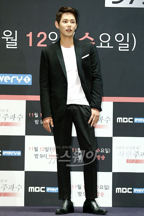 MBC 에브리원 미니드라마 ‘사랑주파수 37.2’제작 발표회, 달샤벳 아영, 윤건, 윤진욱, 임윤정, 진현빈, 최윤소 사진=이수길 기자 leo2004@newsway.co.kr