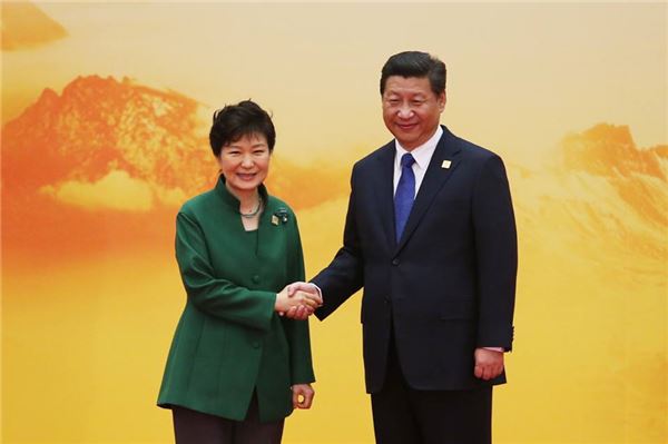 박근혜 대통령과 시진핑 중국 국가주석. 사진=청와대 제공