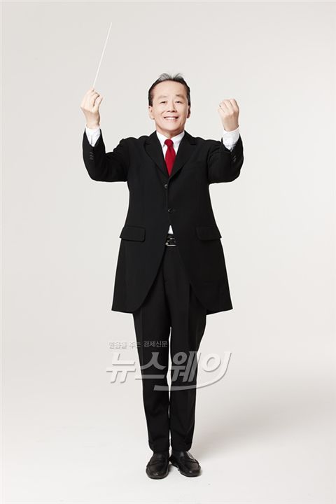 사진= tvN '언제나 칸타레' 지휘자 금난새 / 사진 CJ E&M 제공