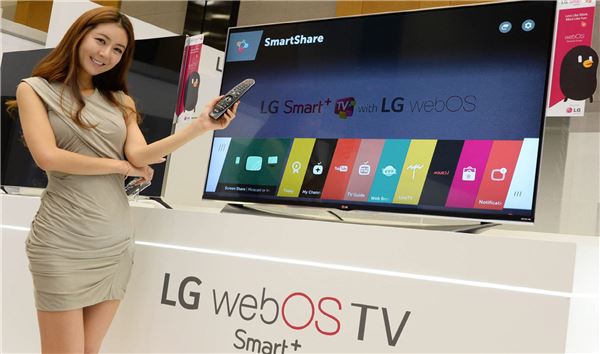LG전자는 오는 1월 6일 미국 라스베이거스에서 열리는 국제전자제품박람회(CES) 2015에서 ‘웹OS 2.0’을 탑재한 스마트+ TV를 선보인다. 사진=LG전자 제공