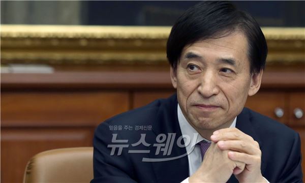 이주열 한국은행 총재가 23일 열린 경제동향간담회에서 