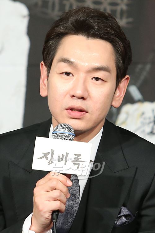 5일 오후 서울 영등포구 여의도동 63빌딩 컨벤션센터 3층 주니퍼룸에서 KBS1 광복 70주년 특별기획 대하드라마 ‘징비록’(극본 정형수 정지연, 연출 김상휘) 제작발표회가 열렸다. 김상휘PD를 비롯해 김상중, 김태우, 임동진, 이재용, 김혜은 등 출연진들이 참석해 작품에 대한 이야기를 전했다 / 사진= 이수길기자 leo2004@
